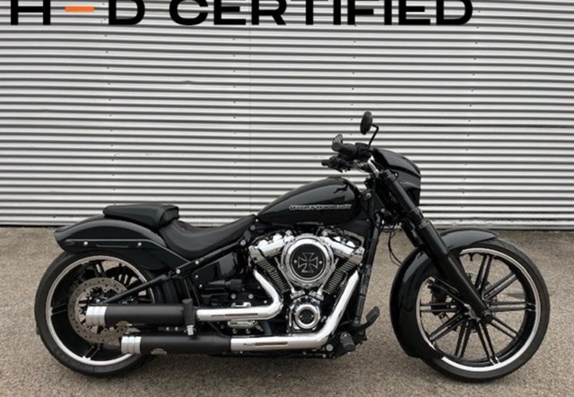 Harley-Davidson Softail Breakout FXBR (schwarz)
