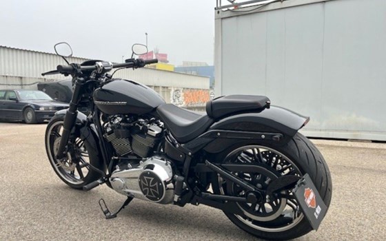 Gebrauchtmotorrad Harley-Davidson Softail Breakout FXBR - Bild 11