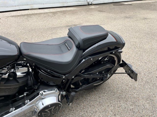 Harley-Davidson Softail Breakout FXBR (schwarz) - Bild 13