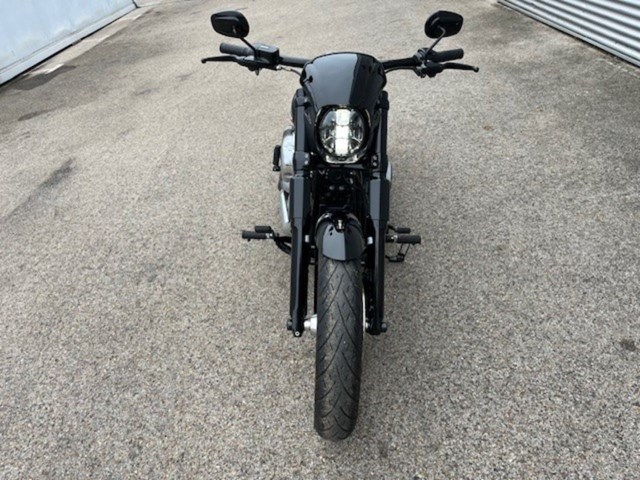 Harley-Davidson Softail Breakout FXBR (schwarz) - Bild 15