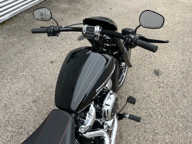 Harley-Davidson Softail Breakout FXBR (schwarz) - Bild 6