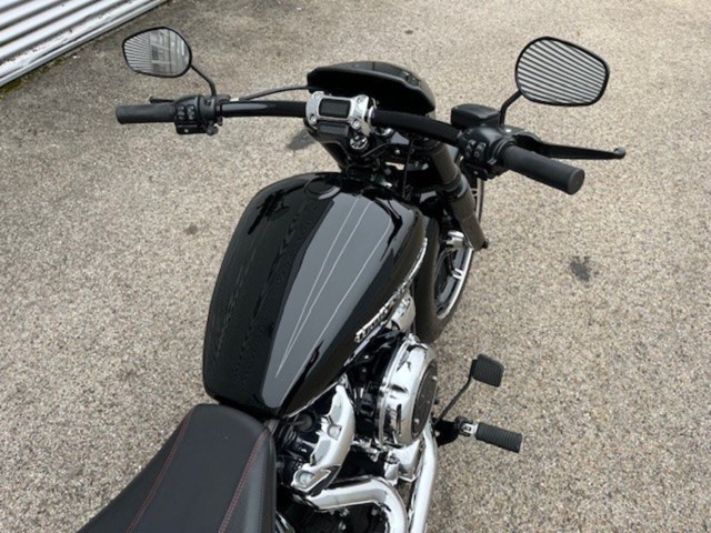Harley-Davidson Softail Breakout FXBR (schwarz) - Bild 6