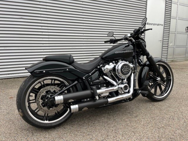 Harley-Davidson Softail Breakout FXBR (schwarz) - Bild 8