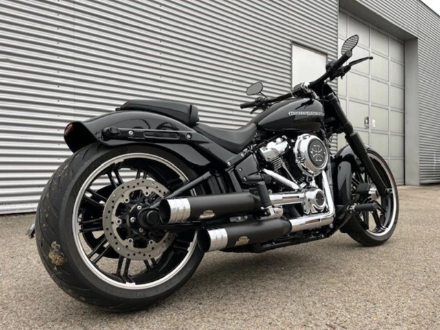 Harley-Davidson Softail Breakout FXBR (schwarz) - Bild 9