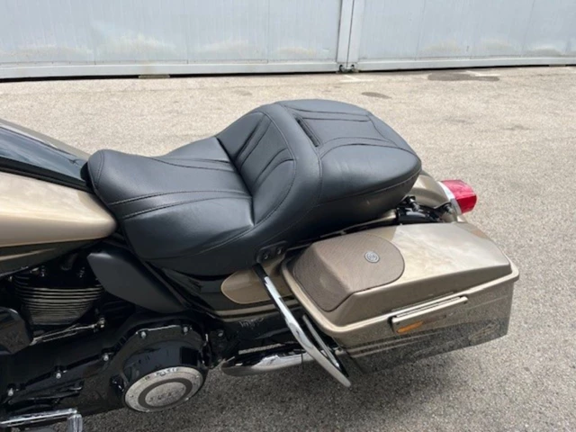 Harley-Davidson CVO Road Glide FLTRXSE (gold) - Bild 11