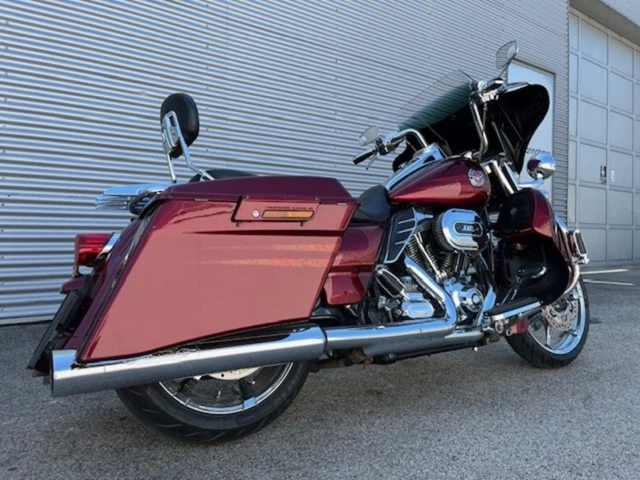 Harley-Davidson CVO Road Glide FLTRSE (rot) - Bild 10