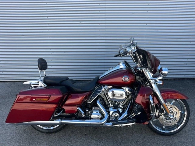 Harley-Davidson CVO Road Glide FLTRSE (rot) - Bild 2