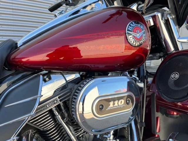 Harley-Davidson CVO Road Glide FLTRSE (rot) - Bild 5