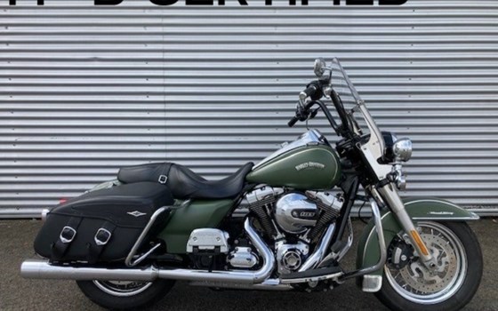 Gebrauchtmotorrad Harley-Davidson Road King Classic FLHRC - Bild 1