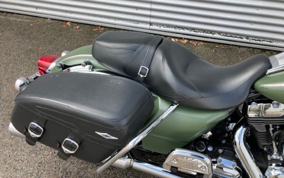 Gebrauchtmotorrad Harley-Davidson Road King Classic FLHRC - Bild 4