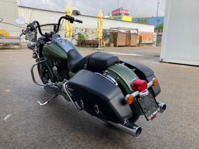 Harley-Davidson Road King Classic FLHRC (schwarz) - Bild 7