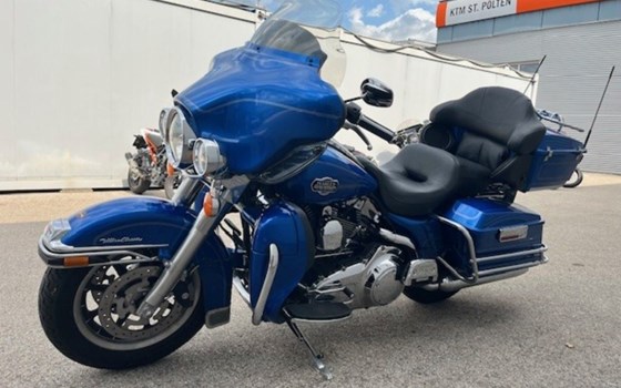 Gebrauchtmotorrad Harley-Davidson Electra Glide Classic FLHTC - Bild 10