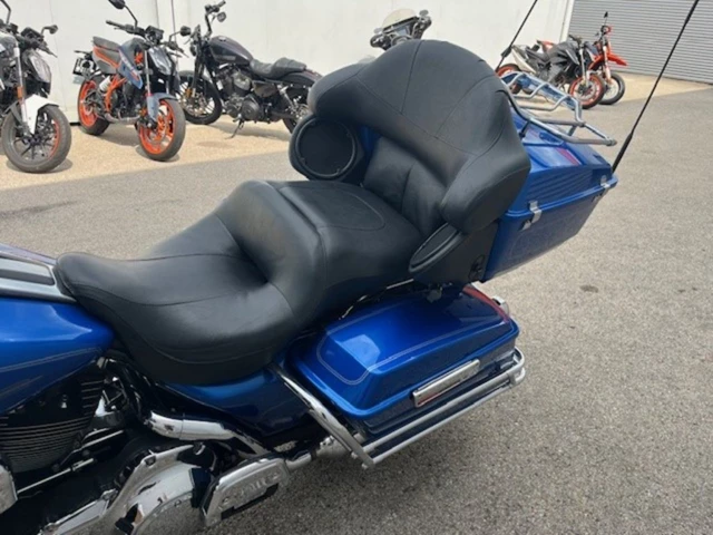 Harley-Davidson Electra Glide Classic FLHTC (blau) - Bild 11