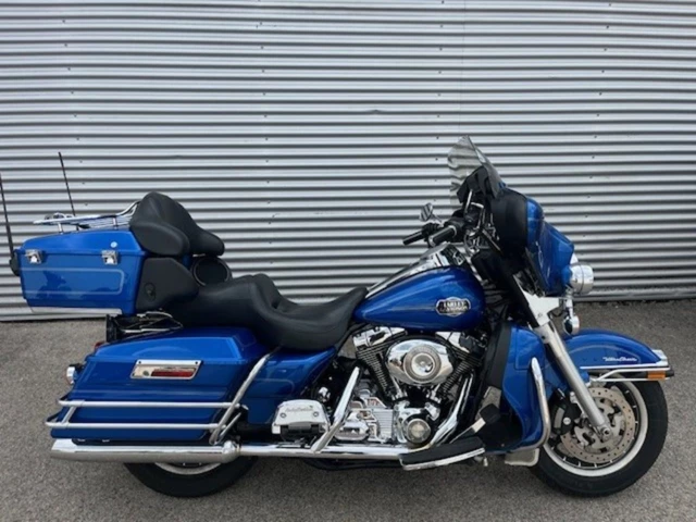 Harley-Davidson Electra Glide Classic FLHTC (blau) - Bild 2