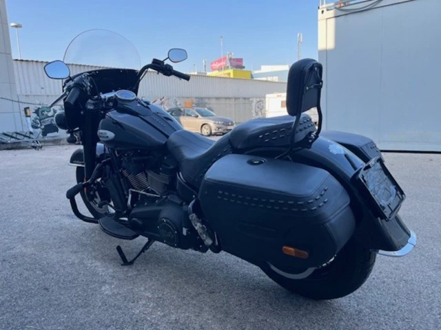 Harley-Davidson Softail Heritage Classic FLHC (schwarz) - Bild 11