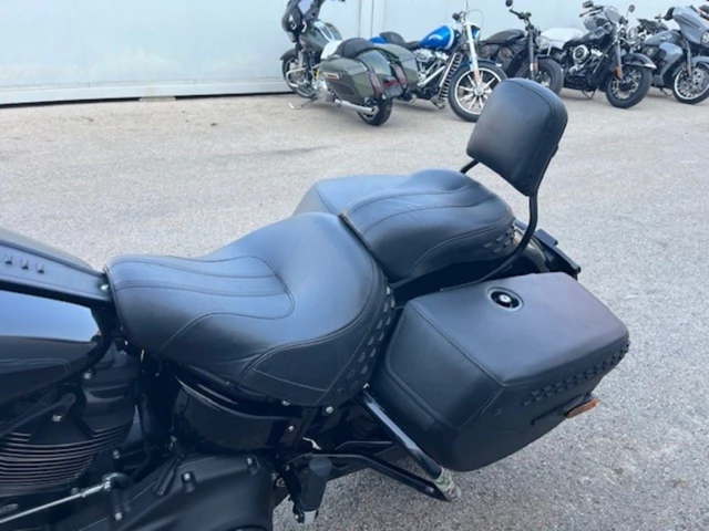 Harley-Davidson Softail Heritage Classic FLHC (schwarz) - Bild 13