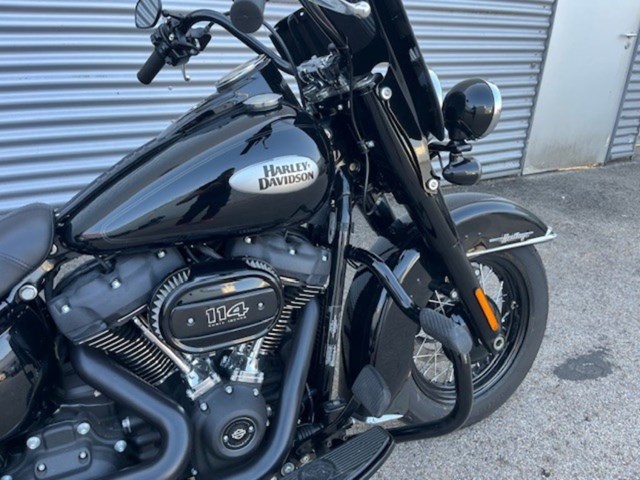 Harley-Davidson Softail Heritage Classic FLHC (schwarz) - Bild 3