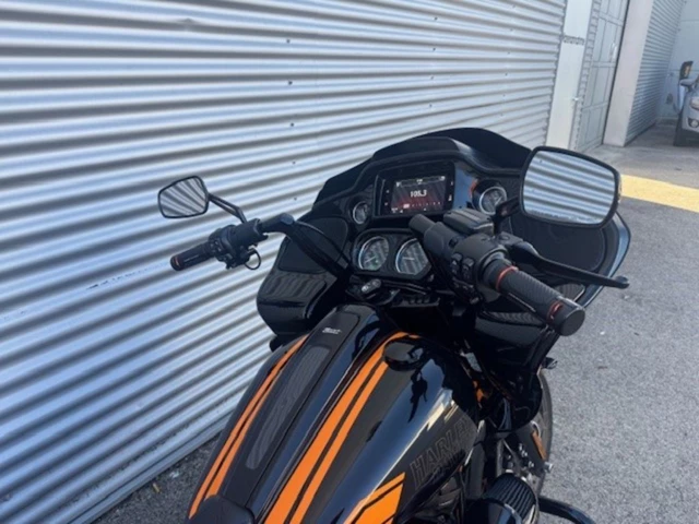 Harley-Davidson Touring Road Glide ST (schwarz) - Bild 5