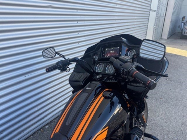 Harley-Davidson Touring Road Glide ST (schwarz) - Bild 6
