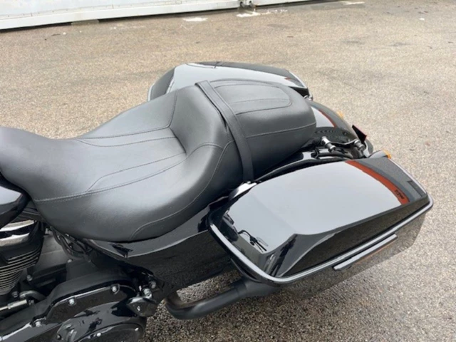 Harley-Davidson Touring Road King Special FLHRXS (schwarz) - Bild 10