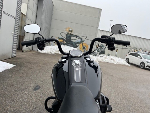 Harley-Davidson Touring Road King Special FLHRXS (schwarz) - Bild 11