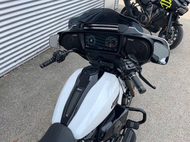 Harley-Davidson Street Glide FLHX (schwarz) - Bild 5