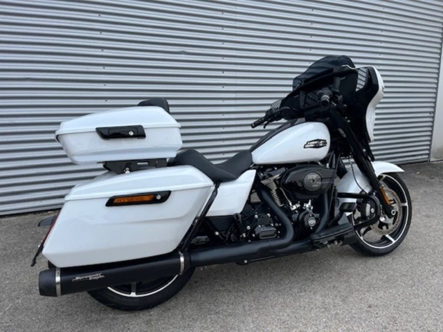 Harley-Davidson Street Glide FLHX (schwarz) - Bild 8