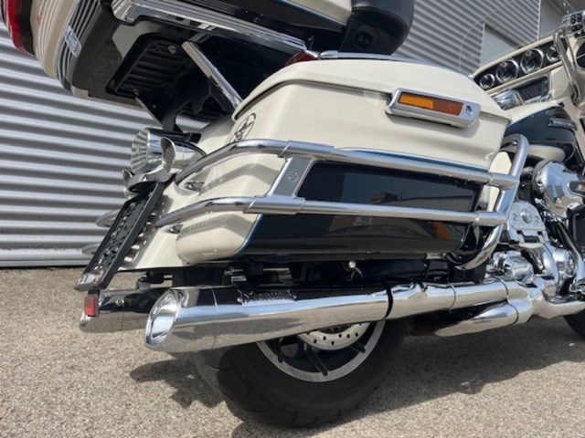 Harley-Davidson Electra Glide Ultra Classic FLHTCU (grün) - Bild 8