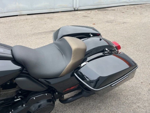 Harley-Davidson Touring Road Glide ST (schwarz) - Bild 13