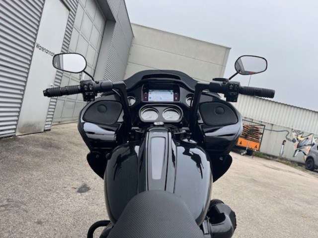 Harley-Davidson Touring Road Glide ST (schwarz) - Bild 14