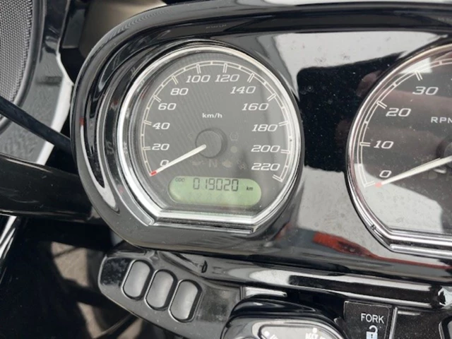 Harley-Davidson Touring Road Glide ST (schwarz) - Bild 17