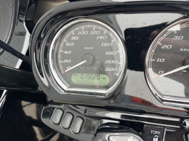 Harley-Davidson Touring Road Glide ST (schwarz) - Bild 17