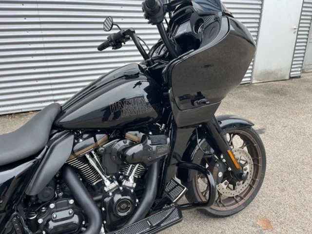 Harley-Davidson Touring Road Glide ST (schwarz) - Bild 3