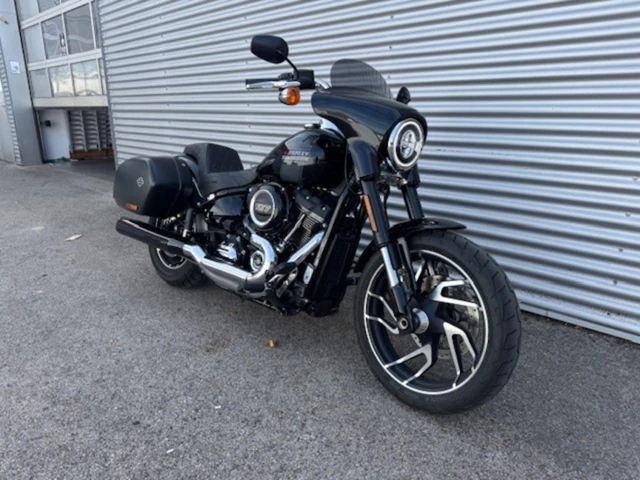 Harley-Davidson Softail Sport Glide FLSB (schwarz) - Bild 3