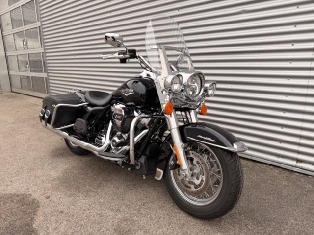 Harley-Davidson Road King Classic FLHRC (schwarz) - Bild 3