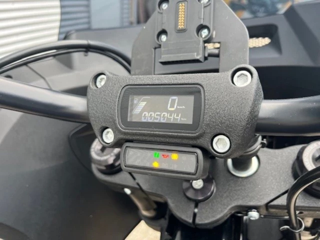 Harley-Davidson Softail Low Rider ST (schwarz) - Bild 15