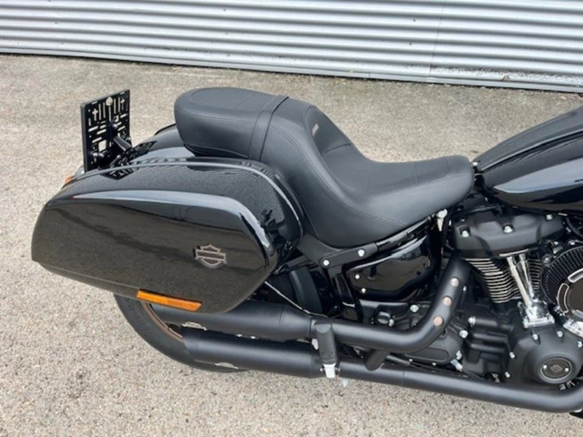 Harley-Davidson Softail Low Rider ST (schwarz) - Bild 6