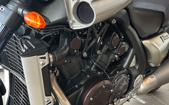 Gebrauchtmotorrad Yamaha V-MAX - Bild 3