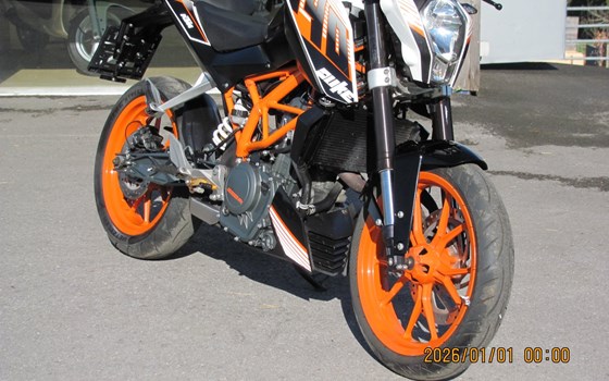 Gebrauchtmotorrad KTM 390 Duke - Bild 1