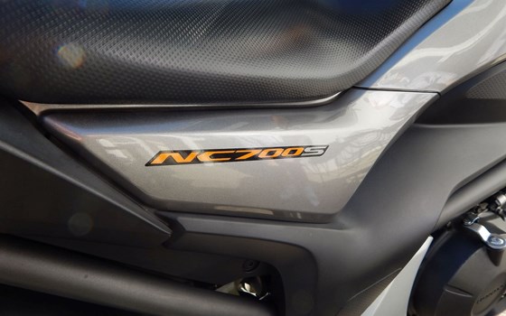 Gebrauchtmotorrad Honda NC700S - Bild 3