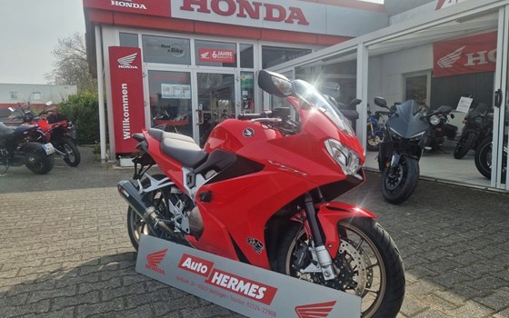 Gebrauchtmotorrad Honda VFR 800 F - Bild 1