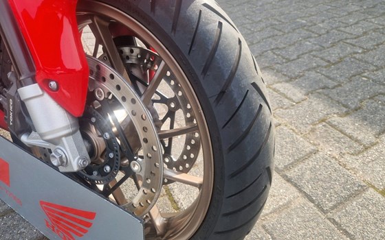 Gebrauchtmotorrad Honda VFR 800 F - Bild 10