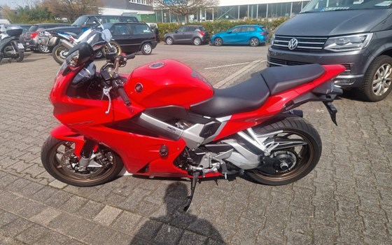 Gebrauchtmotorrad Honda VFR 800 F - Bild 5