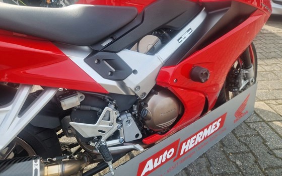 Gebrauchtmotorrad Honda VFR 800 F - Bild 8
