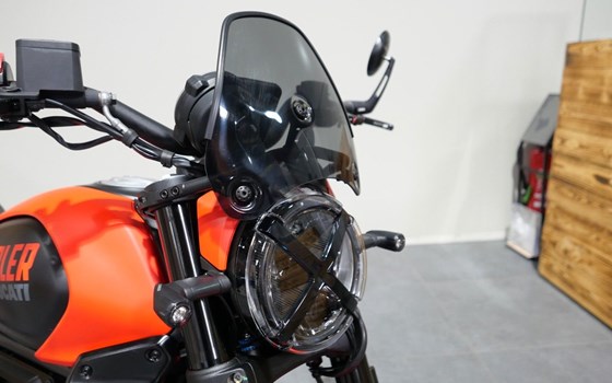 Gebrauchtmotorrad Ducati Scrambler Full Throttle - Bild 6