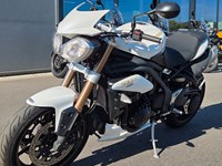 Gebrauchtmotorrad Triumph Speed Triple 1050 ABS