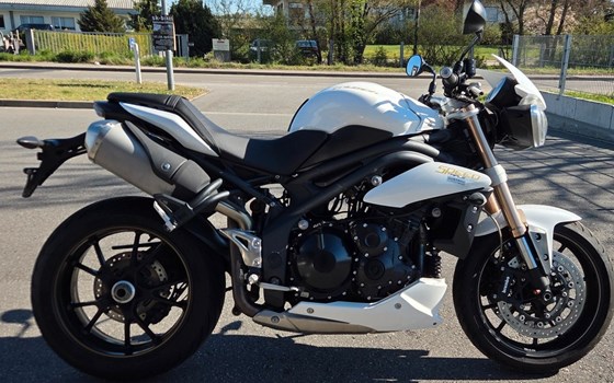 Gebrauchtmotorrad Triumph Speed Triple 1050 - Bild 4