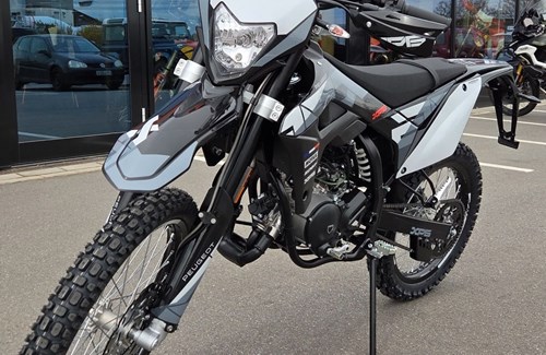 Neumotorrad Peugeot XP6 Enduro R