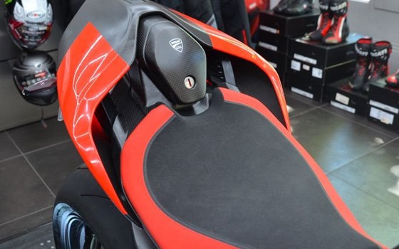 Gebrauchtmotorrad Ducati Panigale V4 Superleggera - Bild 8