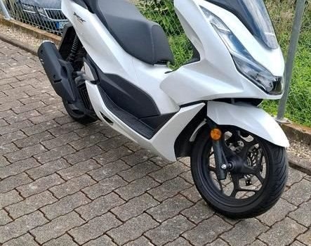 Gebrauchtmotorrad Honda PCX125 - Bild 1